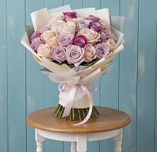 Букет цветов из:  Розы в Начале