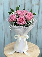 Букет цветов из:  Розы в Начале