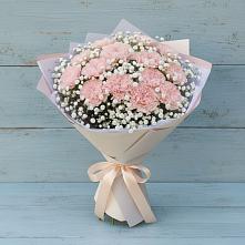 Букет цветов из:  Гвоздики в Начале
