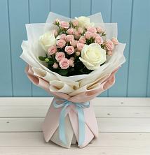 Букет цветов из:  Розы в Начале