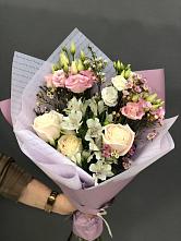 Букет цветов из:  Альстромерии, Розы и Лизиантусы #REPLACE_PRED# Начале