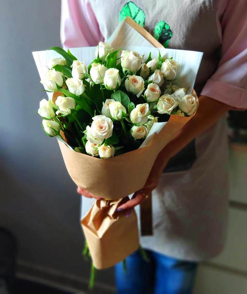 Букет цветов из: Розы в Начале