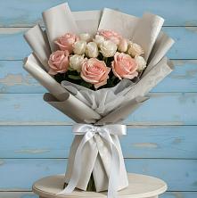 Букет цветов из:  Розы в Начале