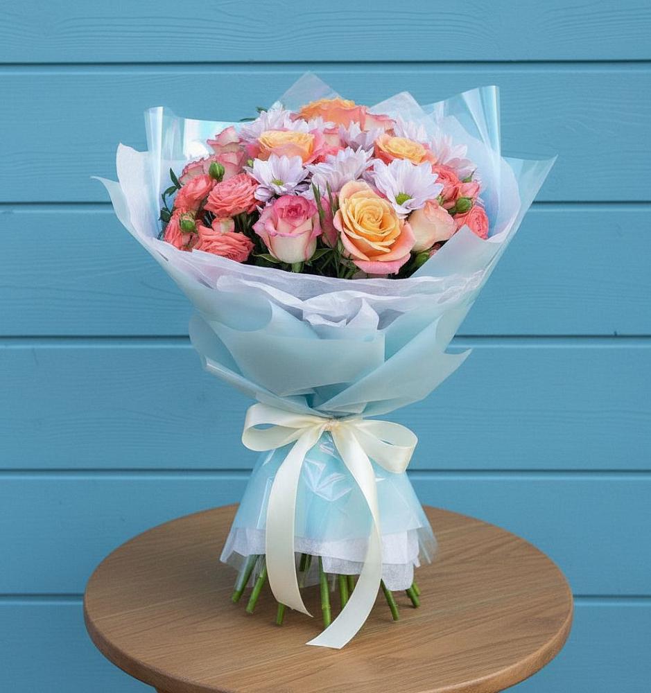 Букет цветов из: Хризантемы и Розы в Начале