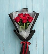 Букет цветов из:  Розы в Начале