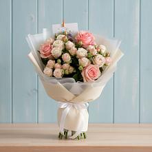 Букет цветов из:  Розы в Начале
